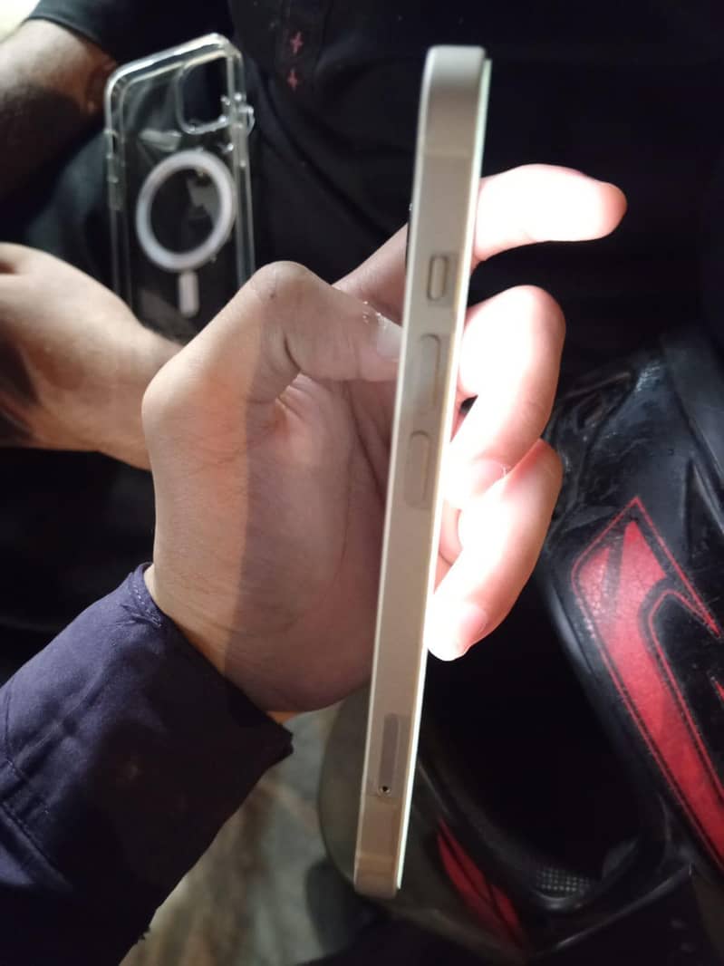 Apple iPhone 14 2