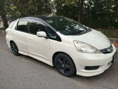 Honda Fit Shuttle 2012