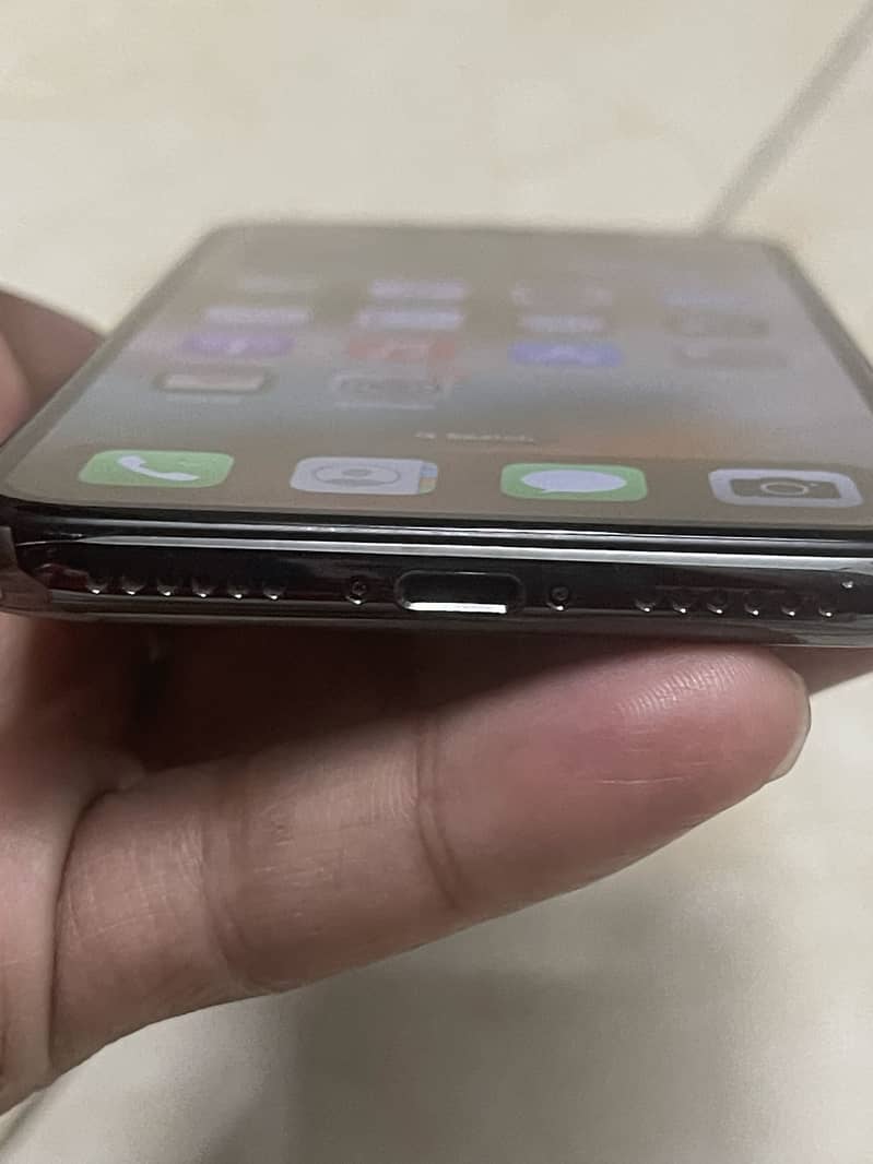 Apple iPhone X 0