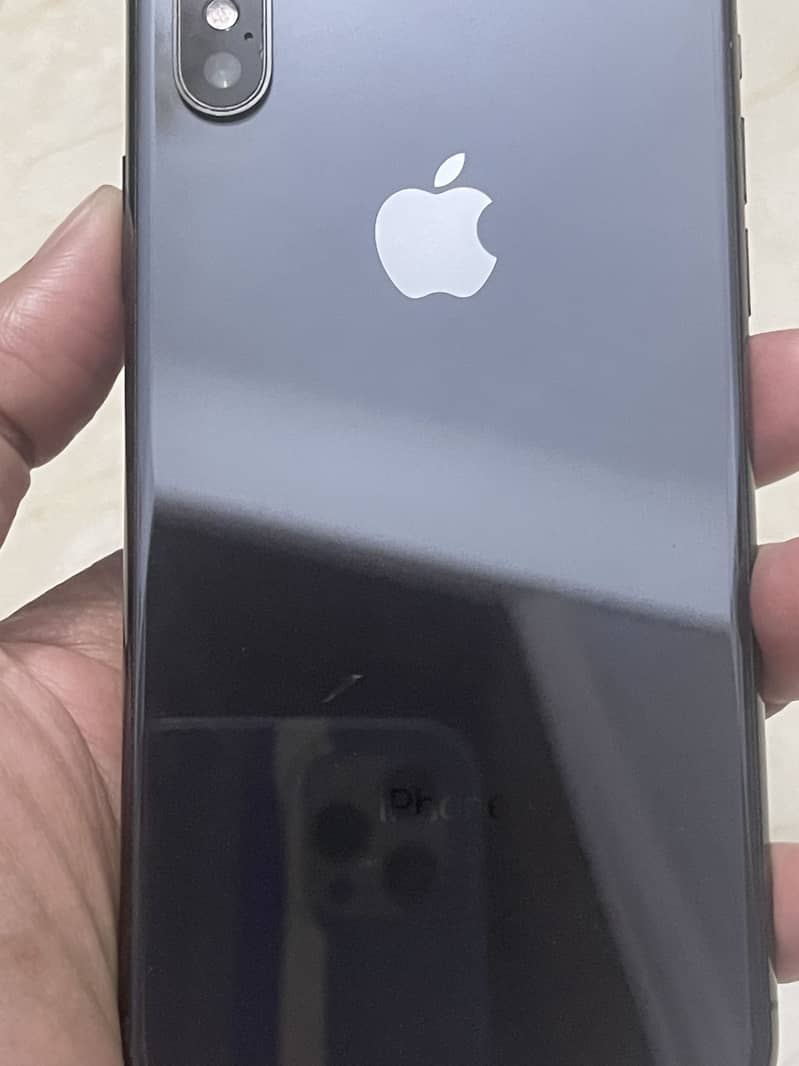 Apple iPhone X 4