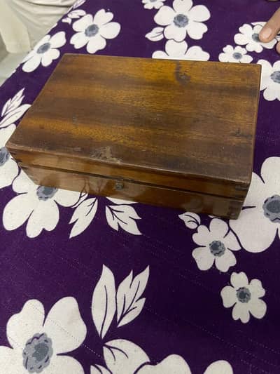 Vintage wooden DAUGHTERSMENS FITTED CAS