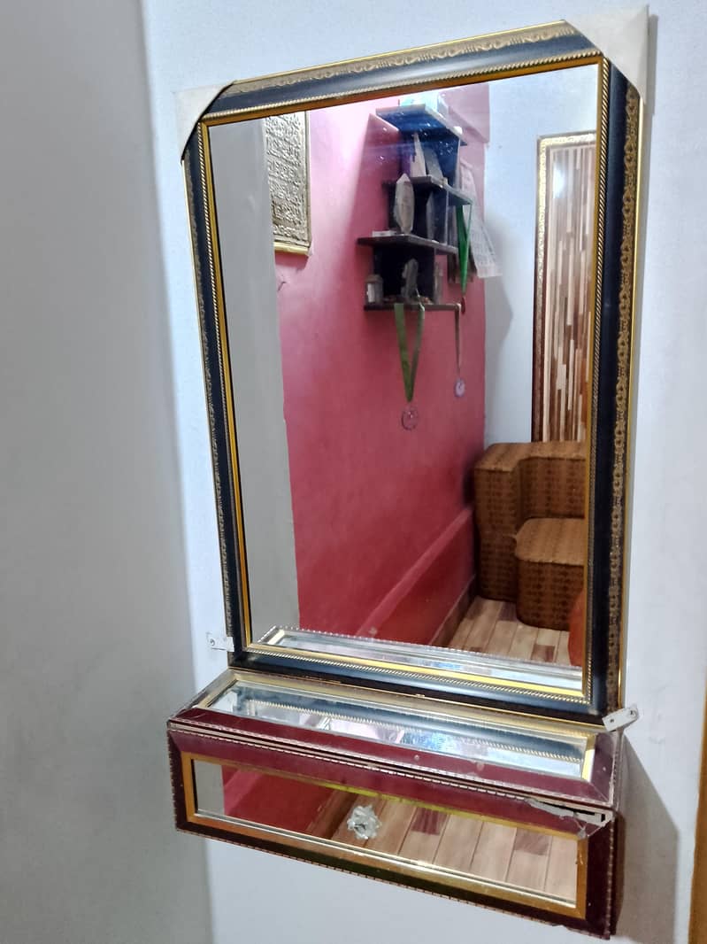 Wall mirror. 0