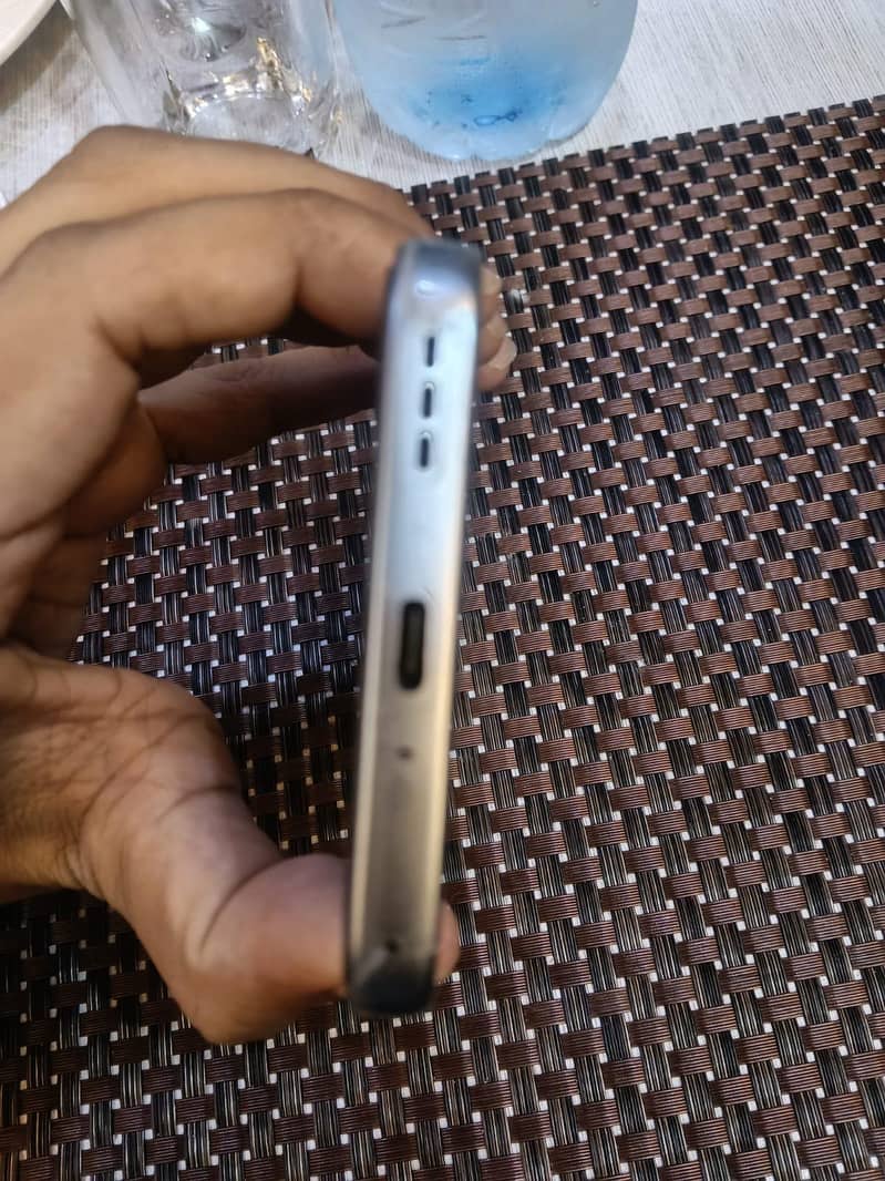 Oppo A6 pro 0