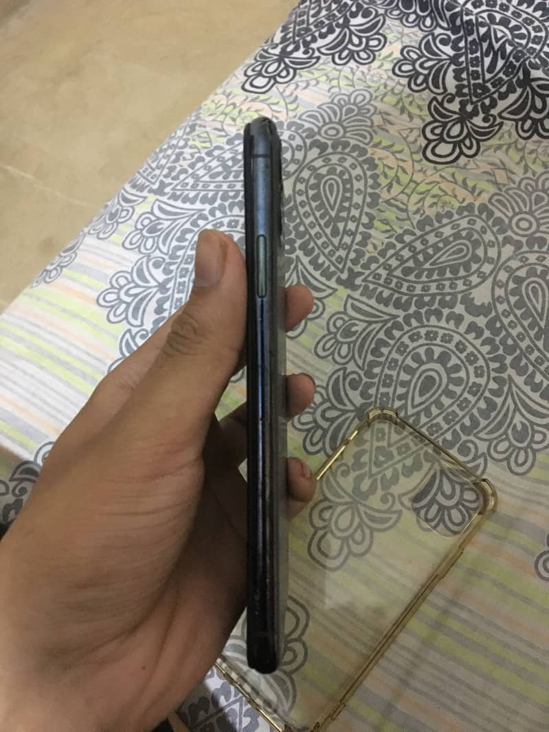 iPhone 11 pro max 3