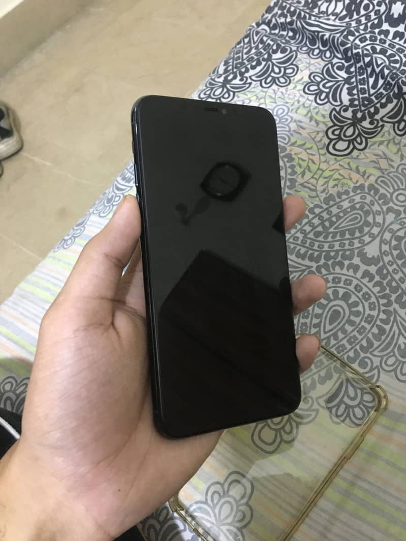 iPhone 11 pro max 5