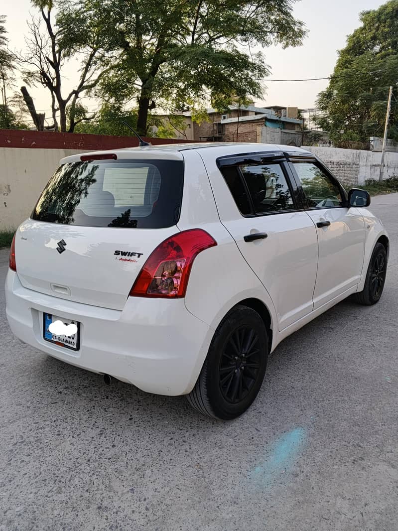 Suzuki Swift 2011 Automatic 9