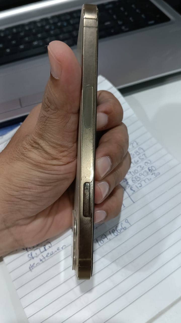 Apple iPhone 12 Pro 3