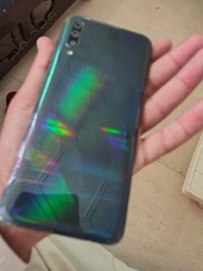 Samsung Mobile A70