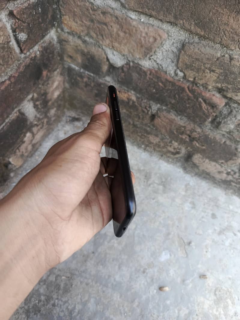Apple iPhone SE 3