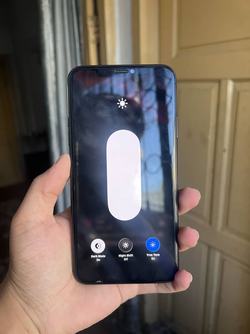Apple iPhone 11 Pro Max 7