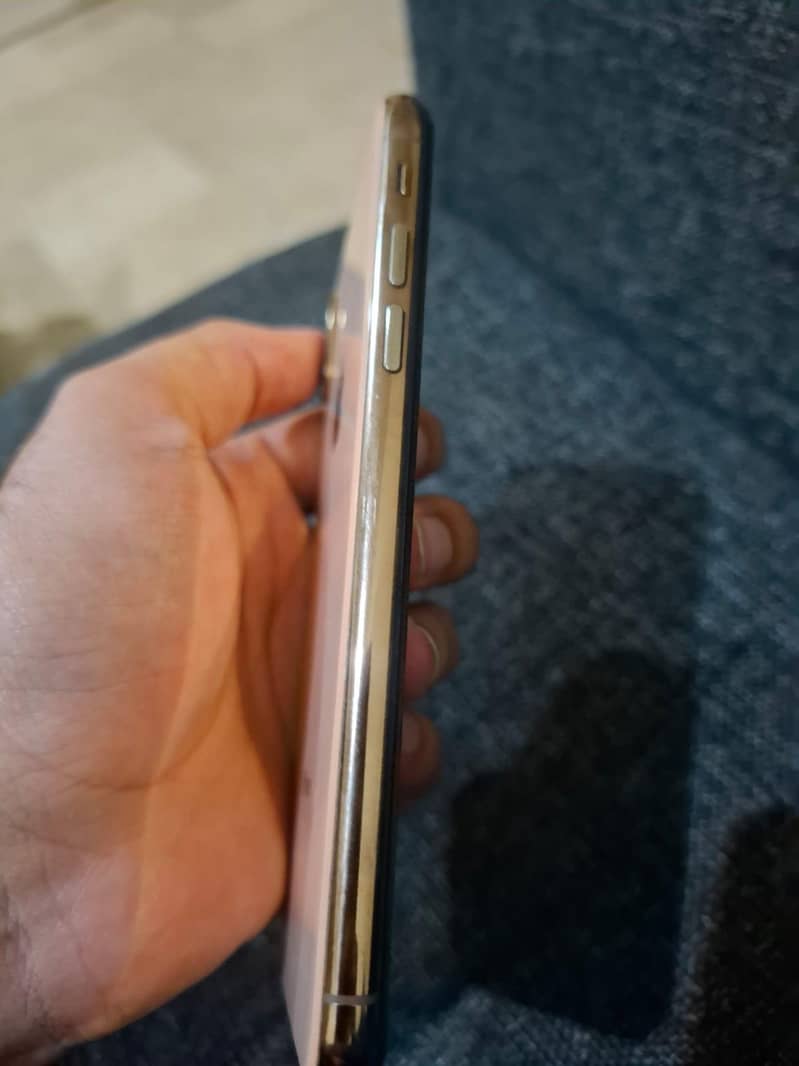 Apple iPhone XS 2