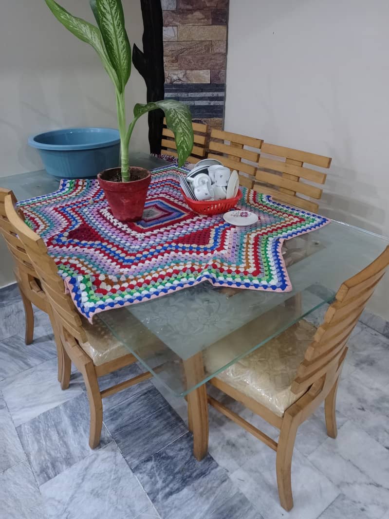 dining table with 6 chair 2