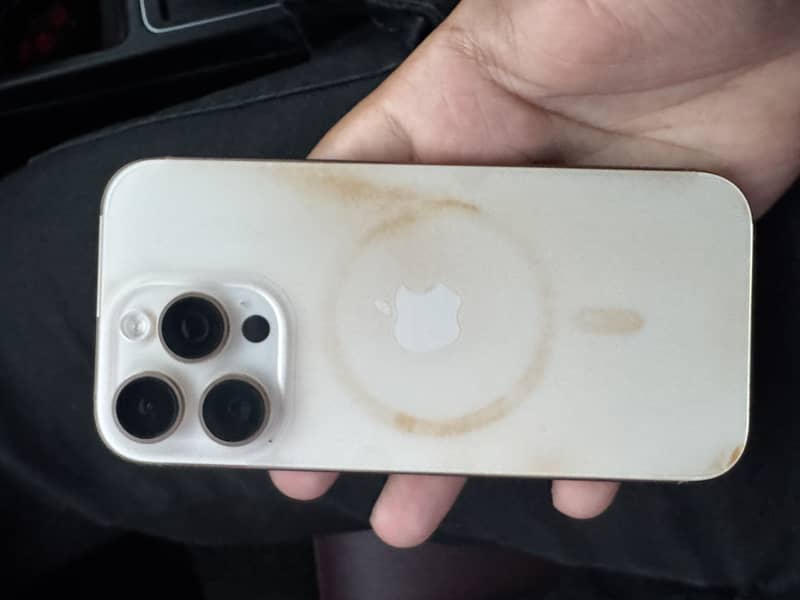 Apple iPhone 16 Pro 0
