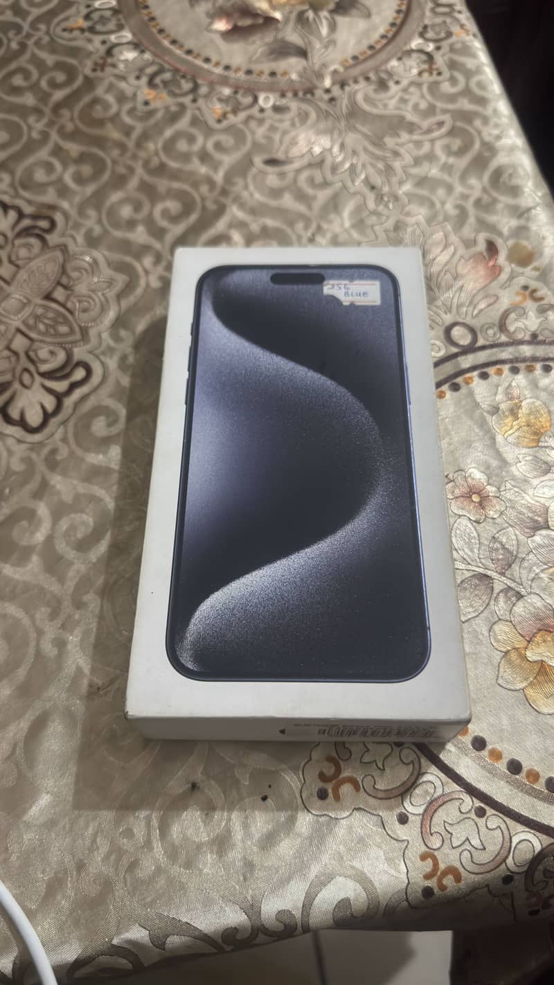 Apple iPhone 15 Pro Max 2