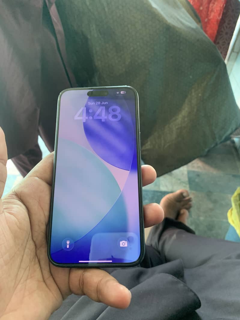 Apple iPhone 15 Pro Max 3