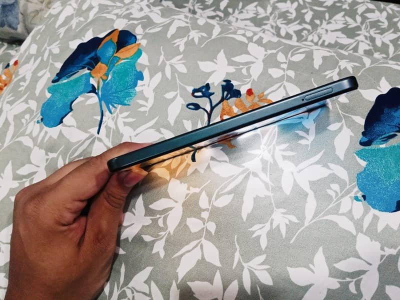 OPPO A6 8