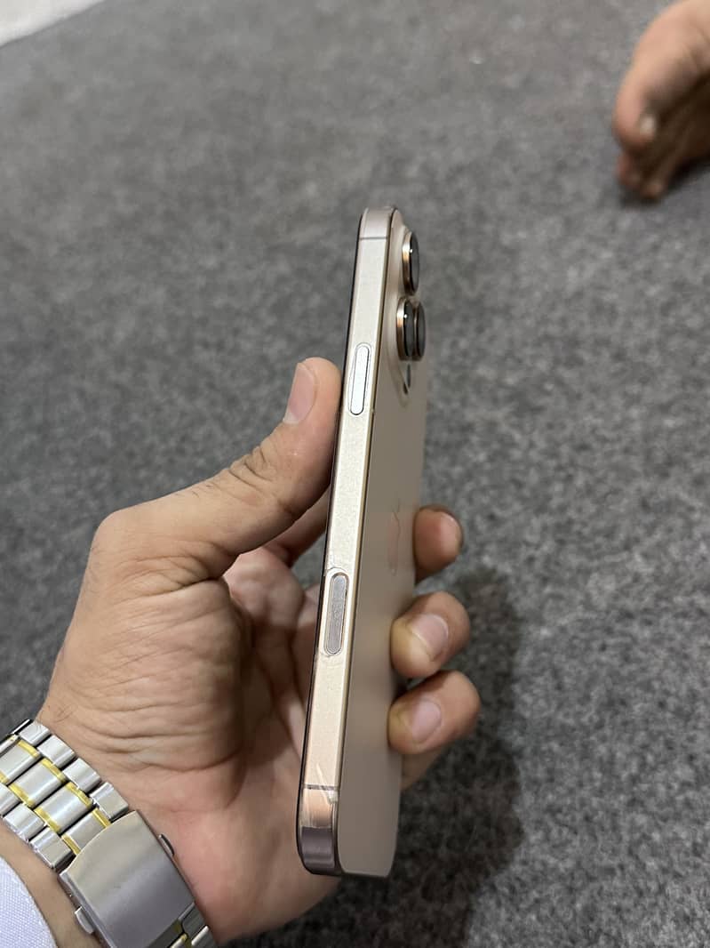 Apple iPhone 16 Pro Max 5