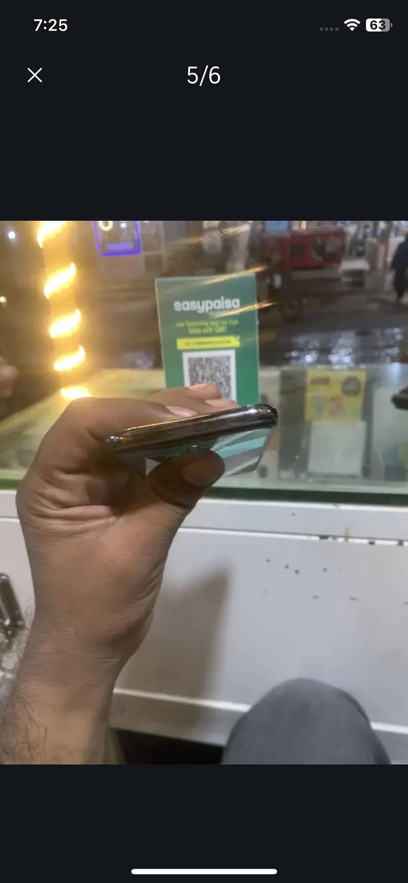 Apple iPhone XS 4