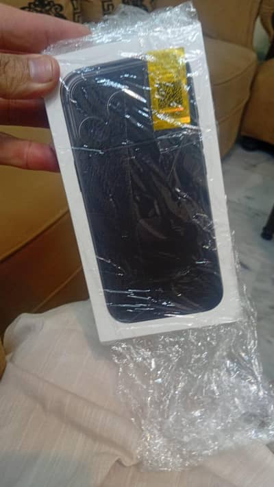 18 pro PTA approved 256 gb white colour 256gd 18 pro max available
