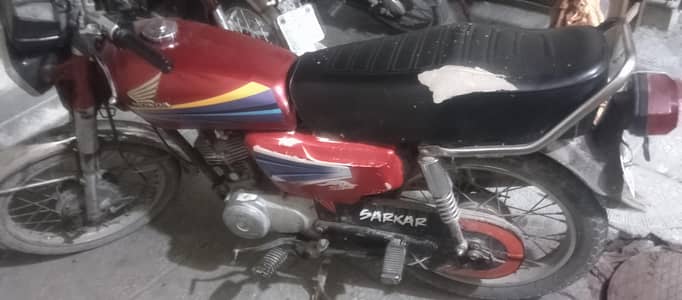 honda 125 all ok condition AP k samny hai only wash hone Wala hai