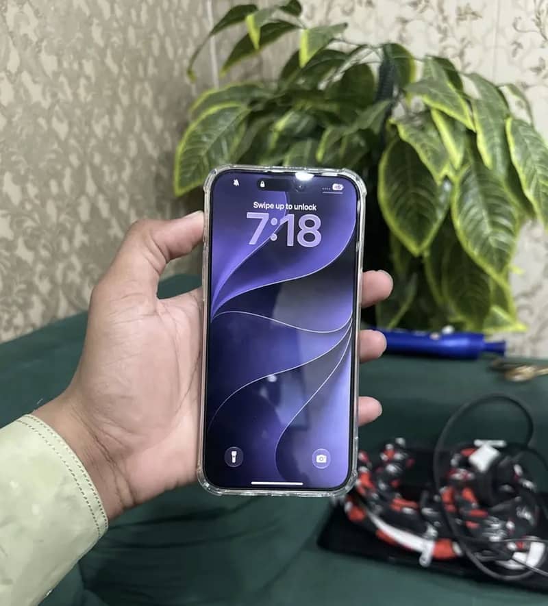 Apple iPhone 15 Pro Max 0