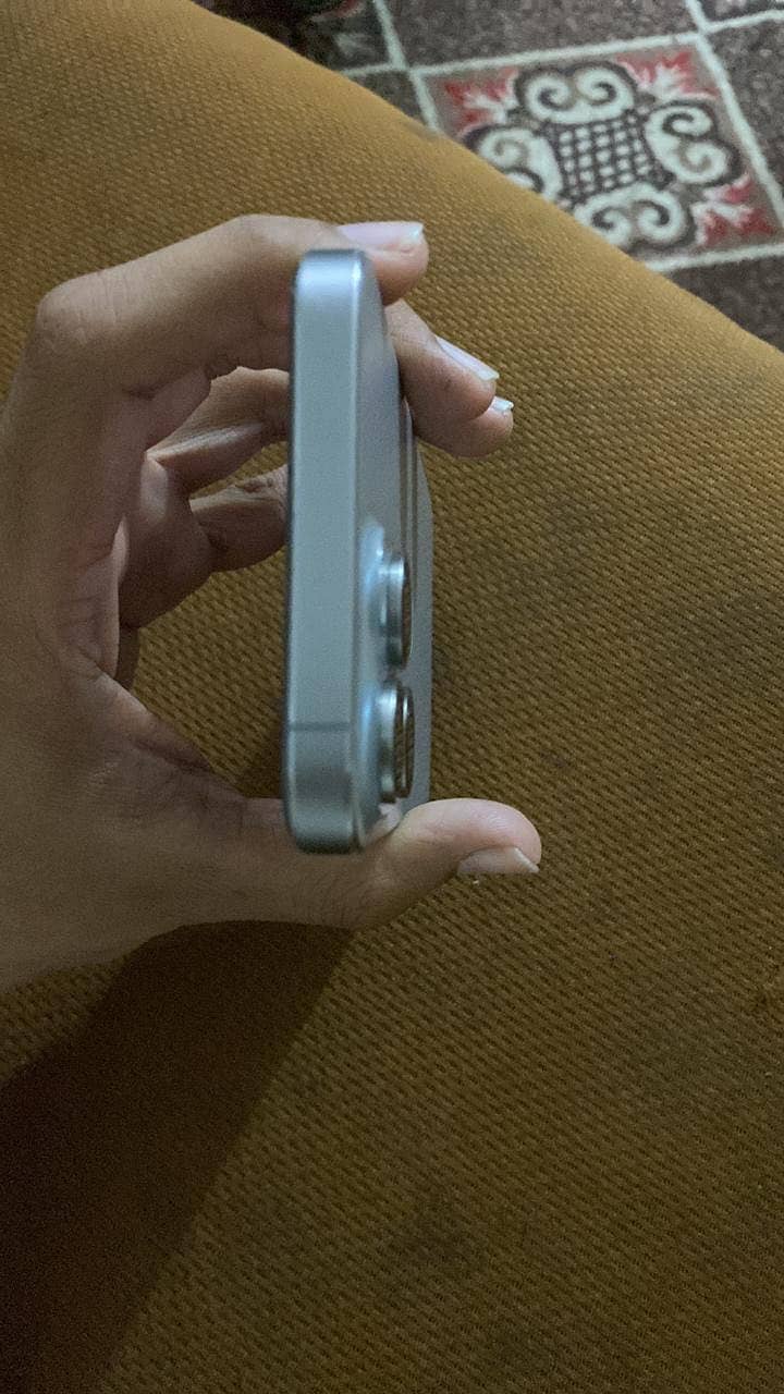 Apple iPhone 15 Pro Max 1