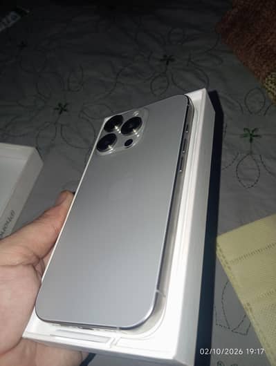 Apple iPhone 16 Pro