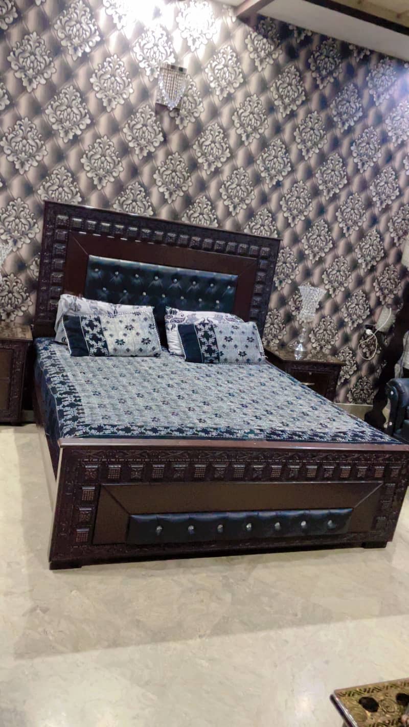 Bed side tables and dressing 0