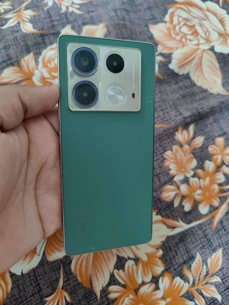 Infinix Note 40 8