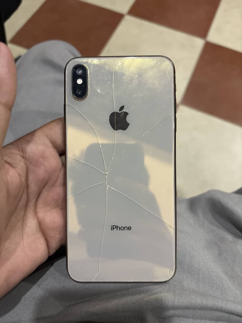 Apple iPhone XS Max 2