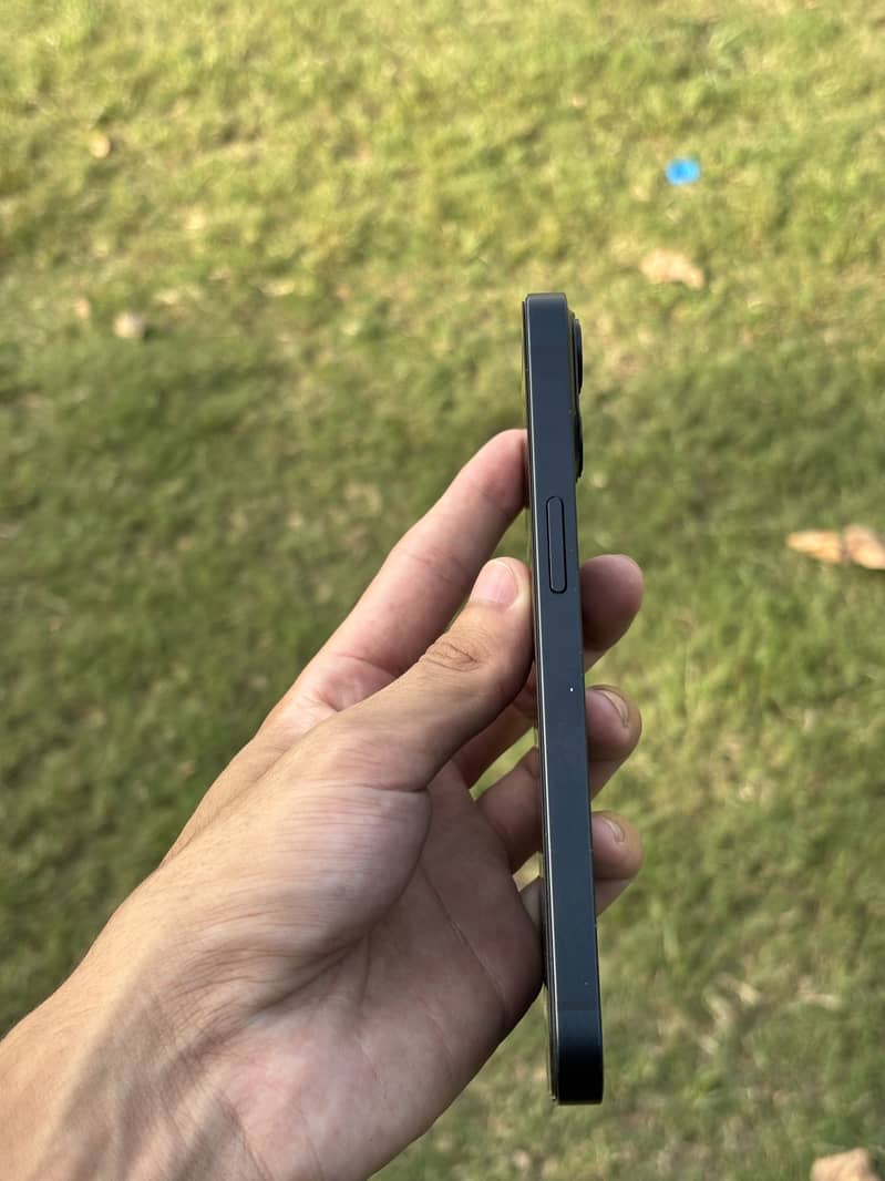 Apple iPhone 13 1