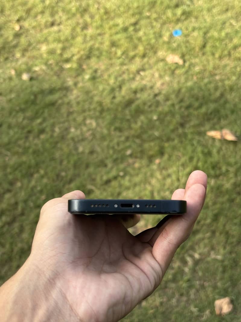 Apple iPhone 13 3
