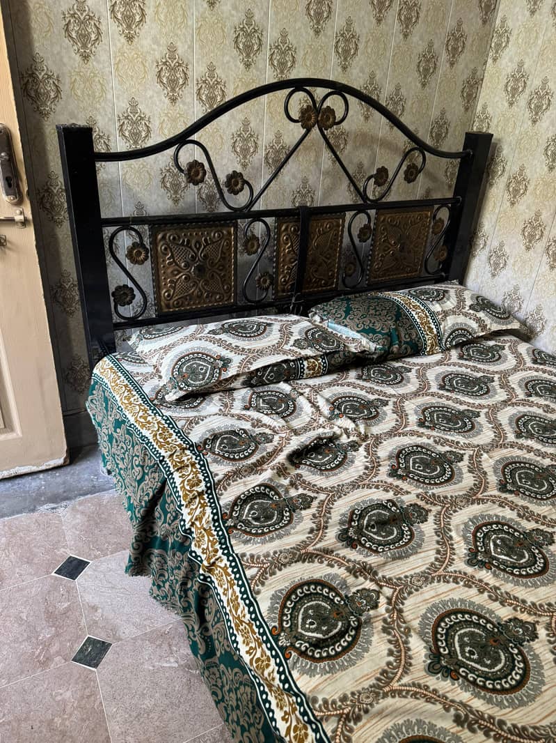 iron bed 1