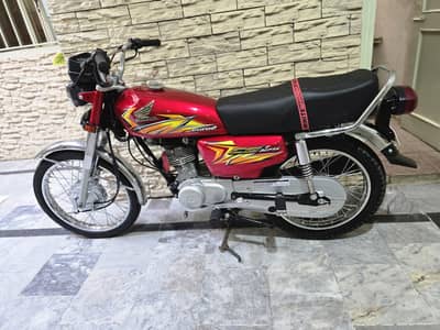 Honda 125 model 2020/2021 Lahore number