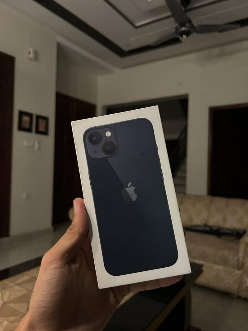 Apple iPhone 13 0