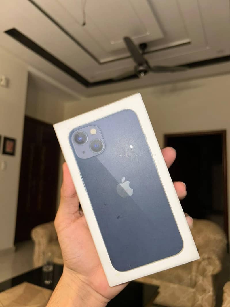 Apple iPhone 13 1