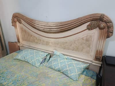Bed, Dressing,  side tables & Divider (25k final price)