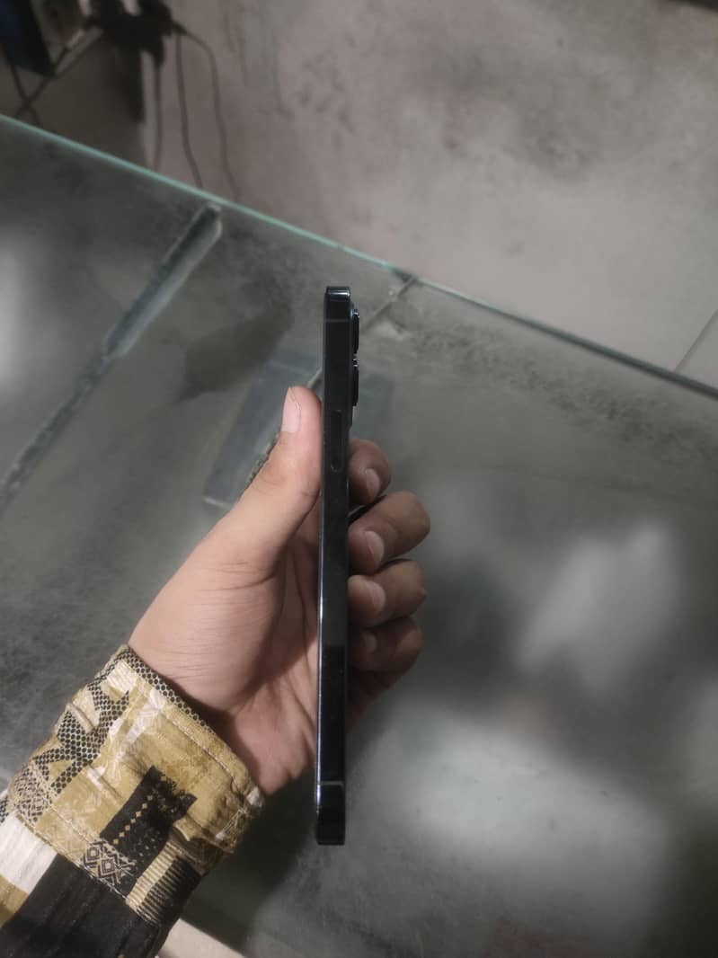 Apple iPhone 12 Pro Max 1