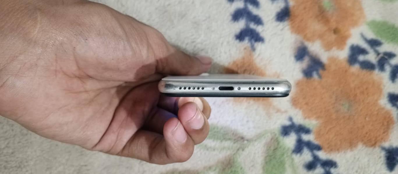 iPhone x 4