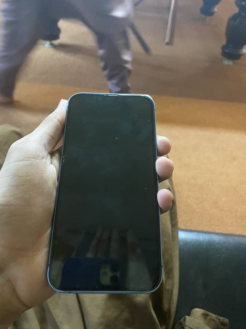 Apple iPhone 13 3