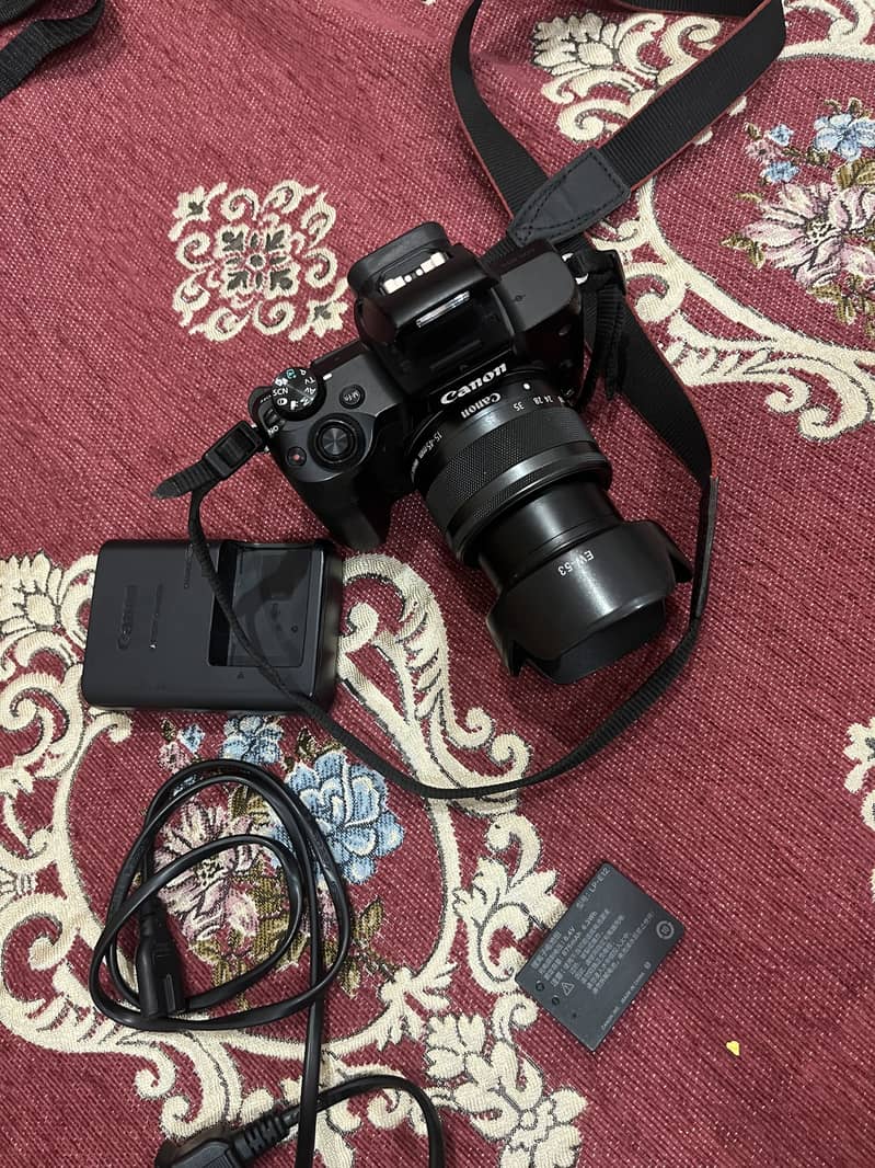 Canon camera M50 3