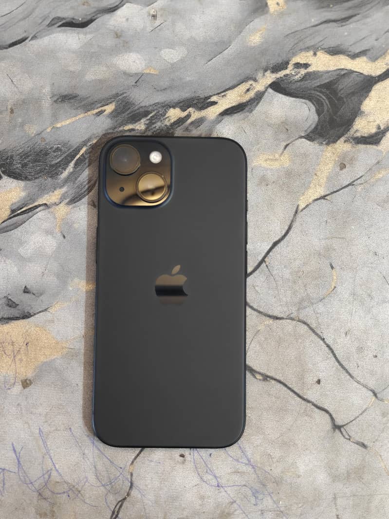 Apple iPhone 15 2