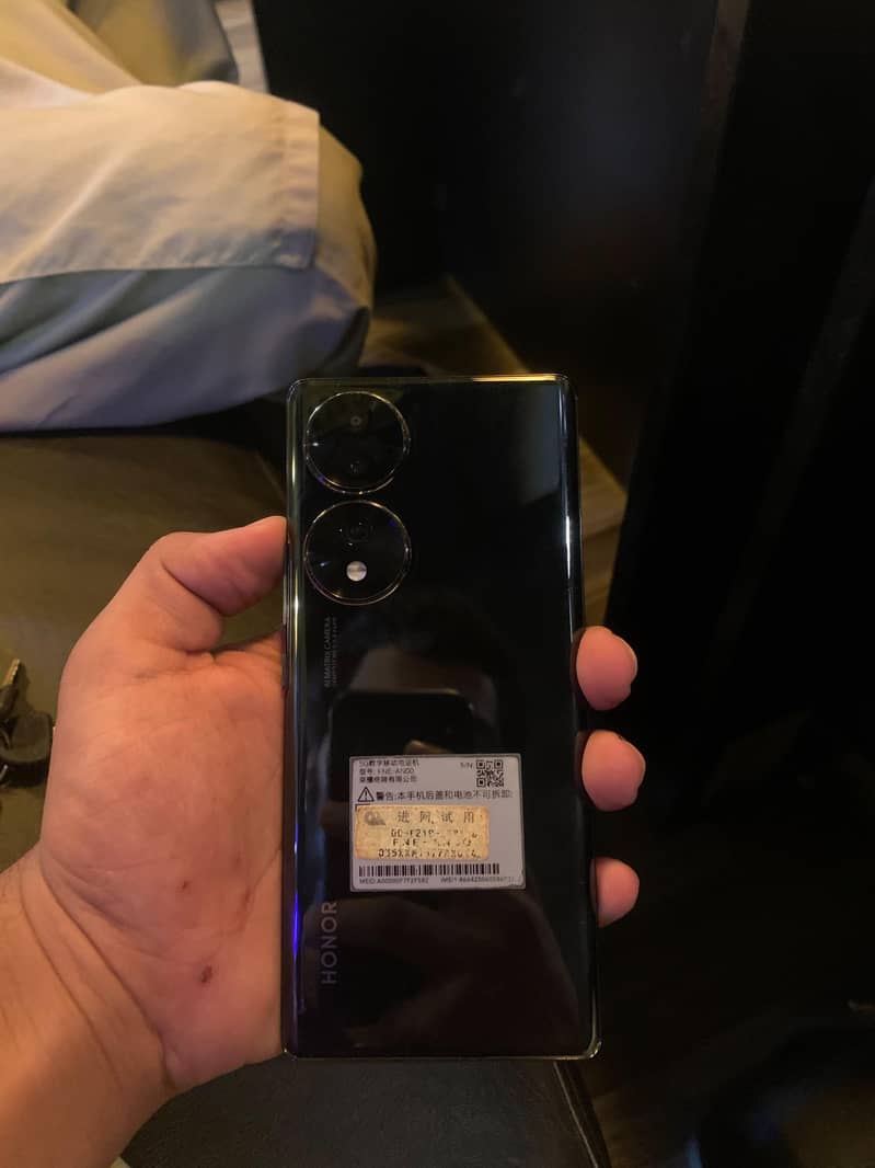 honor 70 ( 10/10 ) 0