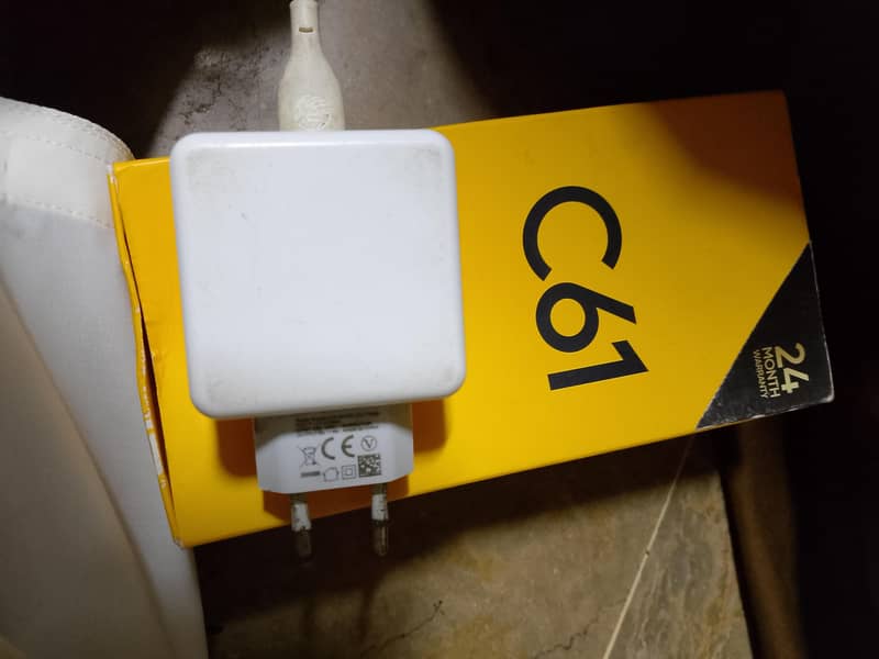 Realme C61 2