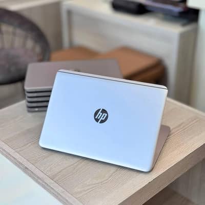 Hp EliteBook Full UltraSlim Core i5 6th Generation 8GB Ram / 256GB SSD