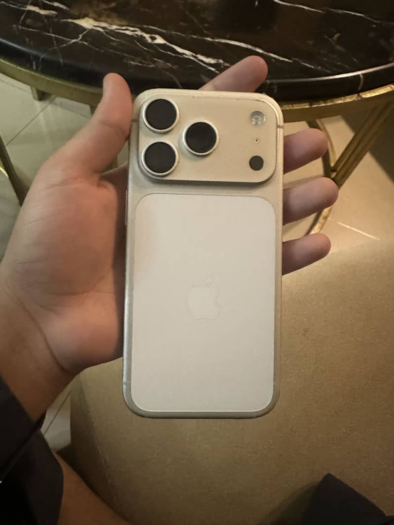 Apple iPhone 17 Pro 9