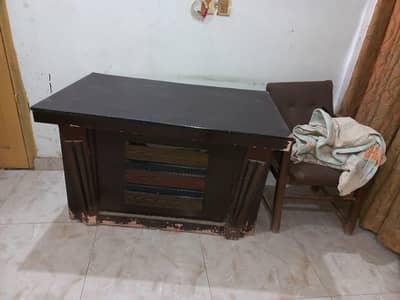 A Well Condition Wooden Office, Study and Computer Table for Sale