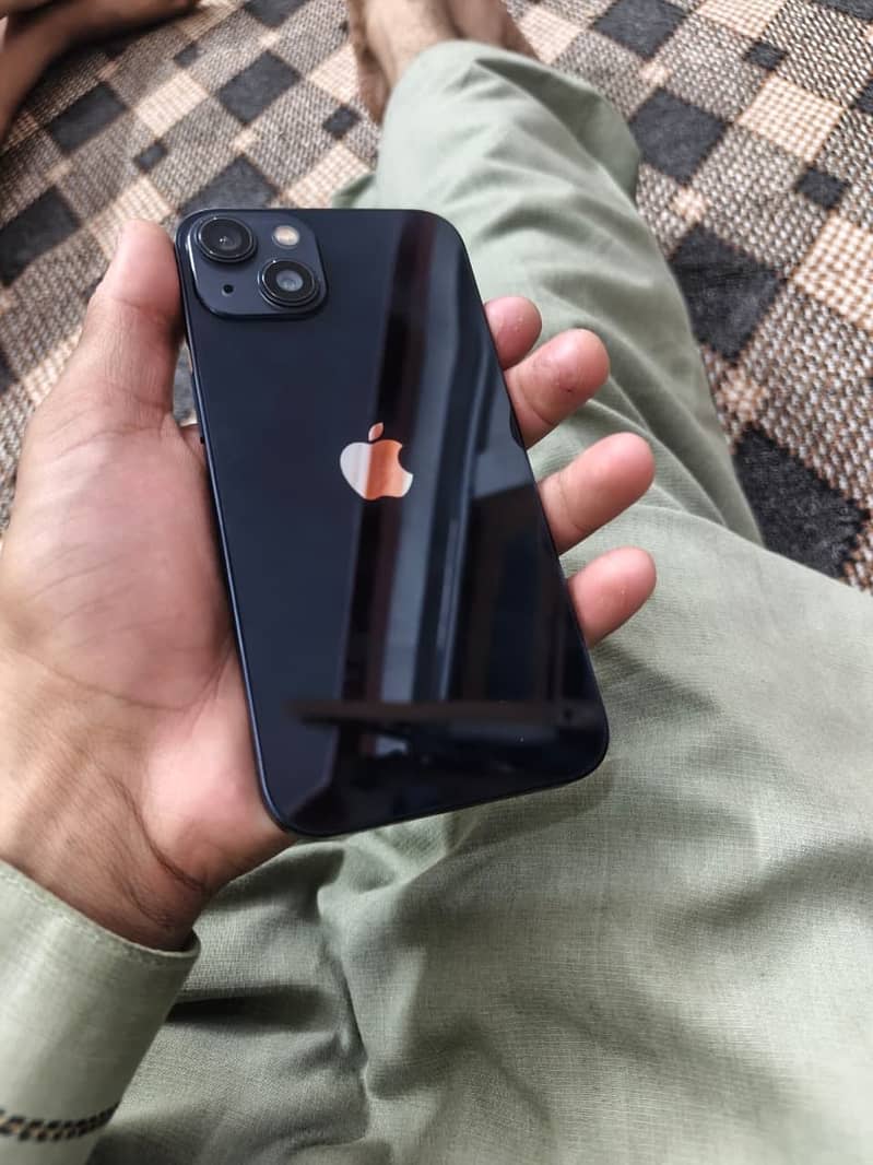 Apple iPhone 13 2