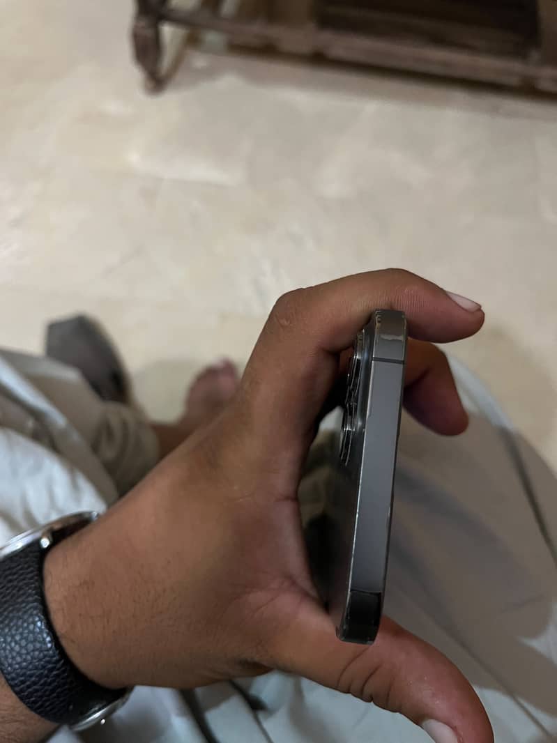 Apple iPhone 13 Pro Max 5