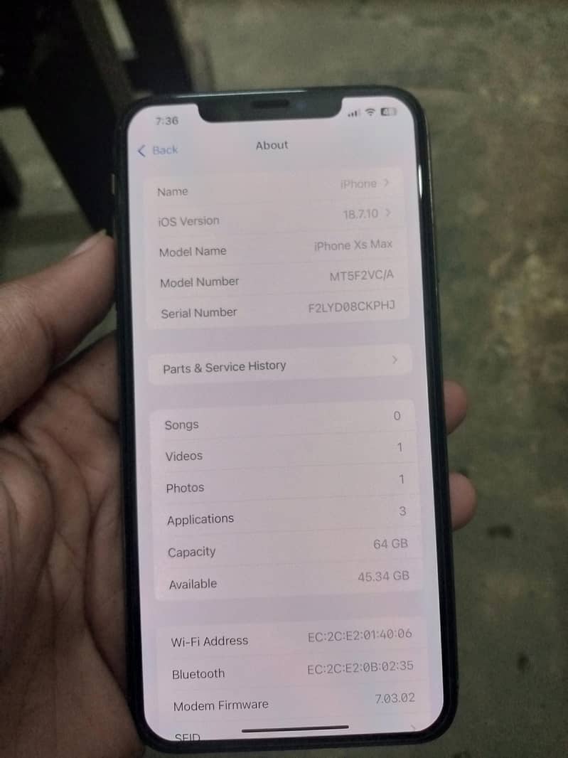 Apple iPhone XS Max 4